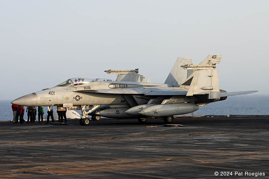 F/A-18E a/c-401 VFA-105